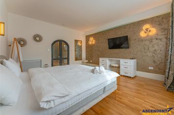 Vilă - 10 camere de vanzare TOMIS 4 - Constanta anunturi imobiliare Constanta