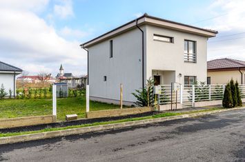 Descopera Eleganta Moderna: Casa cu Etaj în Finberg Gai Oportunitate! anunturi imobiliare Arad