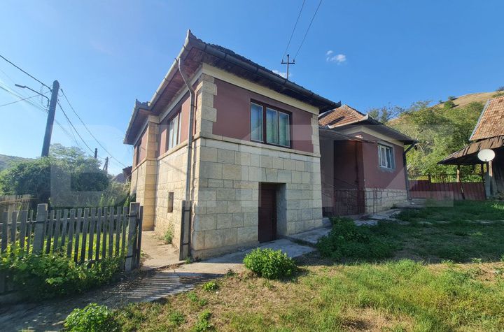 Casă - 4 camere de vanzare TAUTI - Cluj anunturi imobiliare Cluj