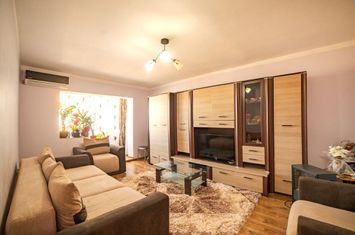 Apartament de vanzare, 3 camere, decomandat, zona Soarelui anunturi imobiliare Timis