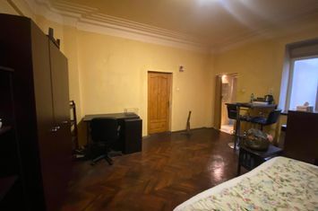 Vanzare garsoniera parter vila D+P+2 Cotroceni metrou Eroilor anunturi imobiliare Bucuresti