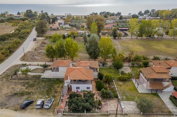 Casă 2 niveluri 88,8 mp, teren 438 mp, Paralia Orfaniou anunturi imobiliare Grecia