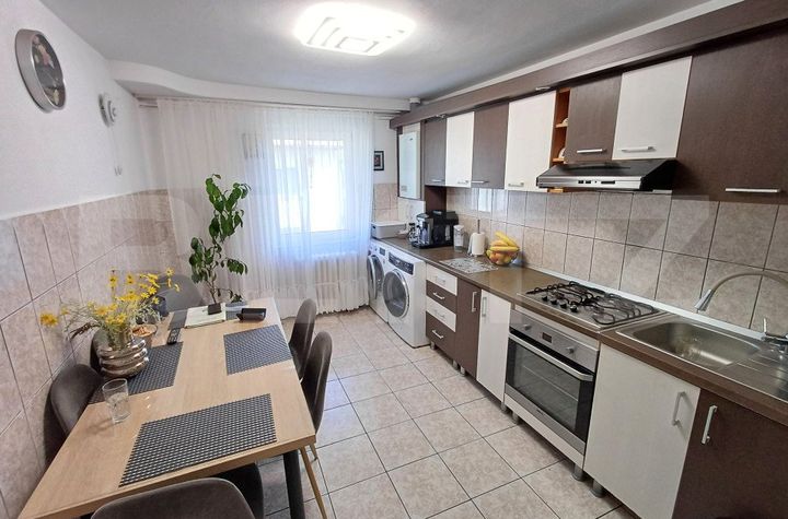 Apartament 4 camere de vanzare BISTRITA - Bistrita-Nasaud anunturi imobiliare Bistrita-Nasaud