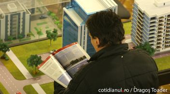 Tot mai mulţi dezvoltatori sunt dispuşi să îşi împrumute cu bani clienţii