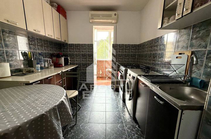 Apartament cu 2 camere, decomandat, zona Soarelui anunturi imobiliare Timis