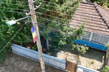 Casă  batraneasca cu 3 camere de vânzare in Icuseni Victoria Iasi anunturi imobiliare Iasi