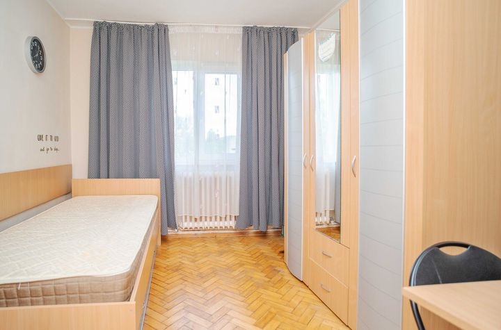 Apartament 3 camere Podu Ros/ Ideal pentru locuit si investitie anunturi imobiliare Iasi