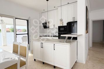 Casa luxoasa de inchiriat in Oradea, cartier Oncea anunturi imobiliare Bihor