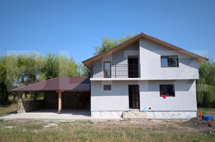 Vilă - 4 camere de vanzare LAZURI - Dambovita anunturi imobiliare Dambovita