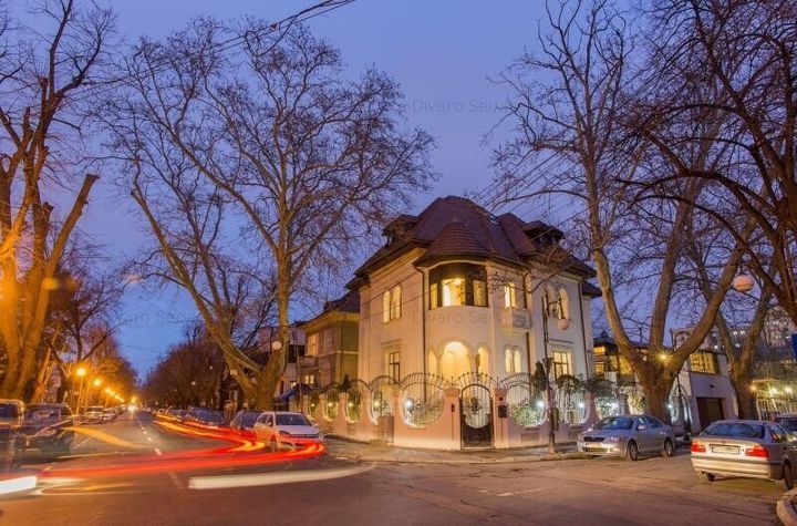 Casă - 10 camere de vanzare COTROCENI - Bucuresti anunturi imobiliare Bucuresti