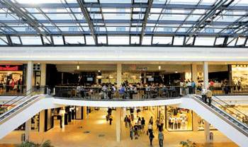 Peste 50 de miliarde de euro ar putea fi investiţi în proprietăţi comerciale din Europa, în 2009
