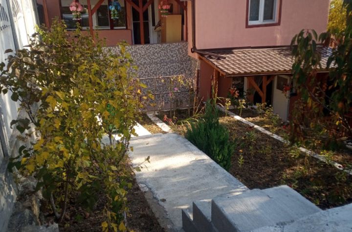Vilă - 3 camere de vanzare GHELARI - Hunedoara anunturi imobiliare Hunedoara