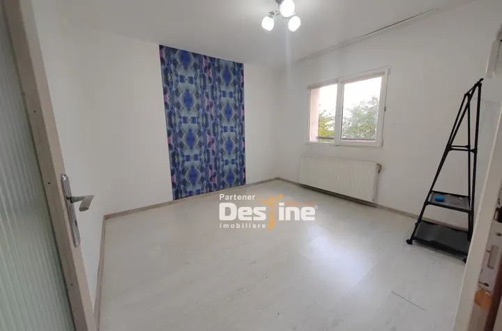 Apartament 4 camere de vanzare FRUMOASA - Iasi anunturi imobiliare Iasi