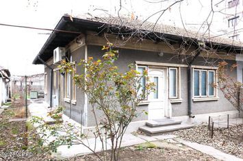 Gara - Spitalul CFR - Str. Scolii, casa din caramida, teren 380 mp! anunturi imobiliare Constanta