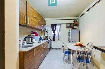 Apartament panoramic cu 4 camere zona 300 anunturi imobiliare Arad
