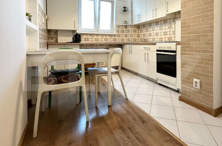 Apartament 3 camere de vanzare ASTRA - Brasov anunturi imobiliare Brasov