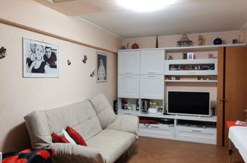 Apartament 3 camere zona Ultracentrala anunturi imobiliare Vrancea