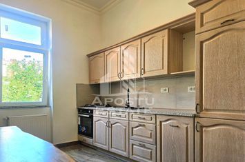 Spatiu comercial central 240 mp anunturi imobiliare Arad