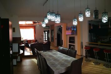 Vilă - 9 camere de vanzare BRASOV - Brasov anunturi imobiliare Brasov