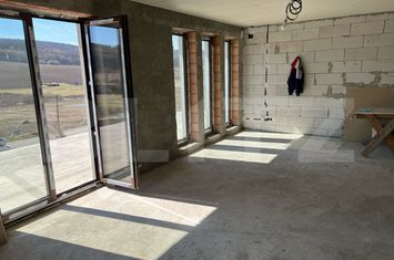 Casă - 4 camere de vanzare LIVEZENI - Mures anunturi imobiliare Mures