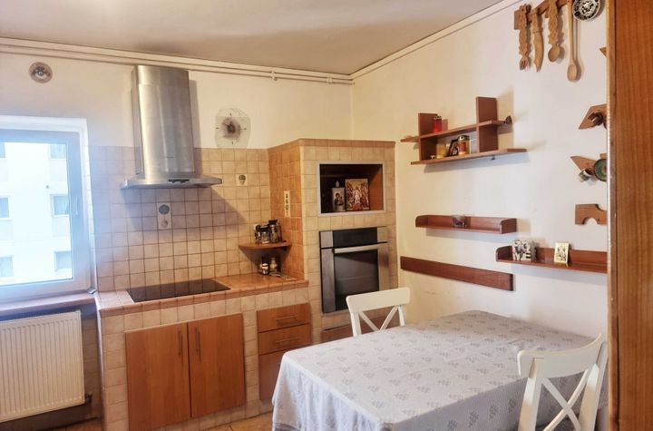 Apartament 3 camere de vanzare TEREZIAN - Sibiu anunturi imobiliare Sibiu