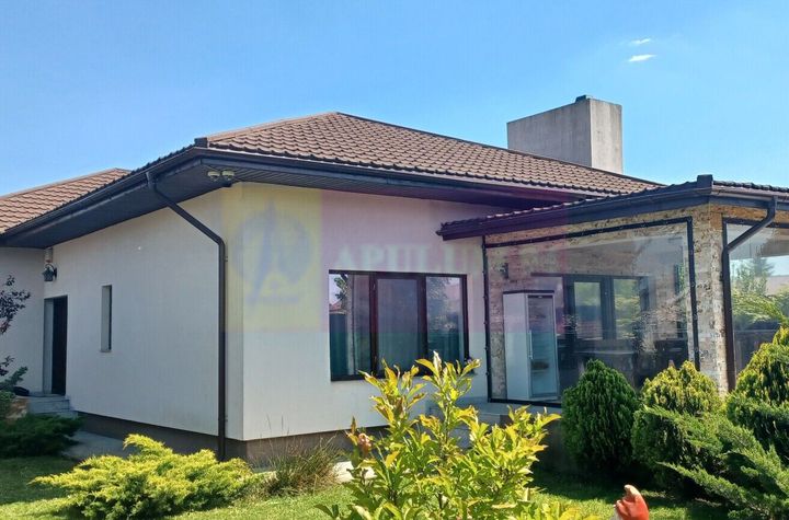 Săbăreni, casă 160 mp utili, structură, finisaje calitate, curte 621mp anunturi imobiliare Giurgiu
