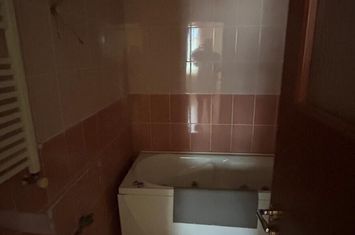 Apartament 3 camere S4 str Savinesti anunturi imobiliare Bucuresti