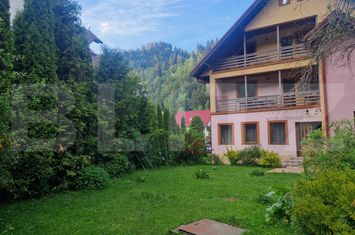 Vilă - 12 camere de vanzare MOIECIU - Brasov anunturi imobiliare Brasov