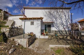 Casă din piatră 175 mp în Podochori anunturi imobiliare Grecia