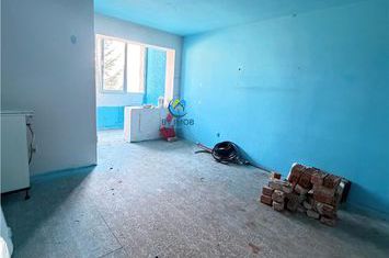 Garsonieră de vanzare TRACTORUL - Brasov anunturi imobiliare Brasov