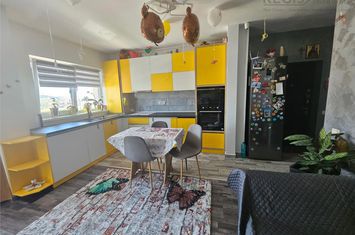 Apartament 3 camere de vanzare RULMENTUL - Brasov anunturi imobiliare Brasov