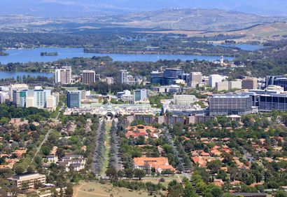 Canberra, oraşul ridicat de la zero, special pentru a fi capitală