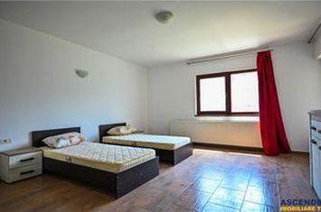 Casă - 7 camere de vanzare EXTERIOR EST - Brasov anunturi imobiliare Brasov