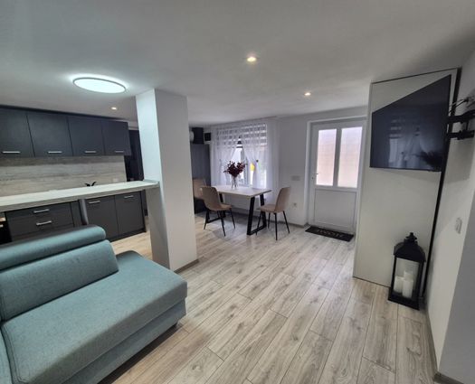 Apartament 2 camere Piata Cluj, 45 mp