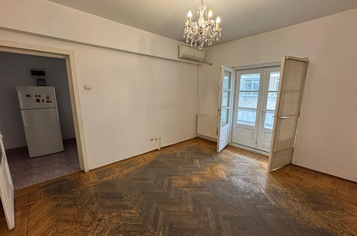 Vanzare apartament doua camere ideal inchiriere Cismigiu Sala Palatului metrou anunturi imobiliare Bucuresti