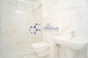 Apartament in Copou cu 3 camere, 2 bai, 2 parcari, boxa anunturi imobiliare Iasi