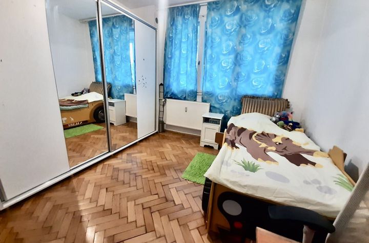 Apartament 2 camere de vanzare 1 MAI - Bucuresti anunturi imobiliare Bucuresti