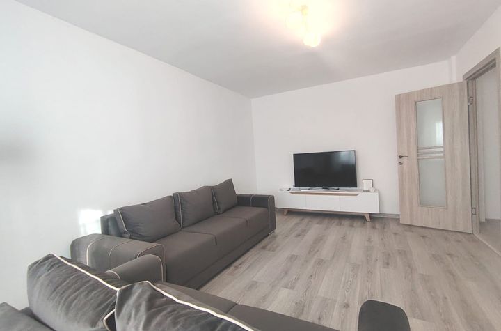 Apartament 3 camere de inchiriat DEMOCRATIEI - Prahova anunturi imobiliare Prahova