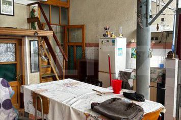 Casă - 4 camere de vanzare PLOIESTI - Prahova anunturi imobiliare Prahova
