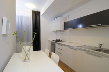 Apartament 4 camere de inchiriat BANEASA - Bucuresti anunturi imobiliare Bucuresti