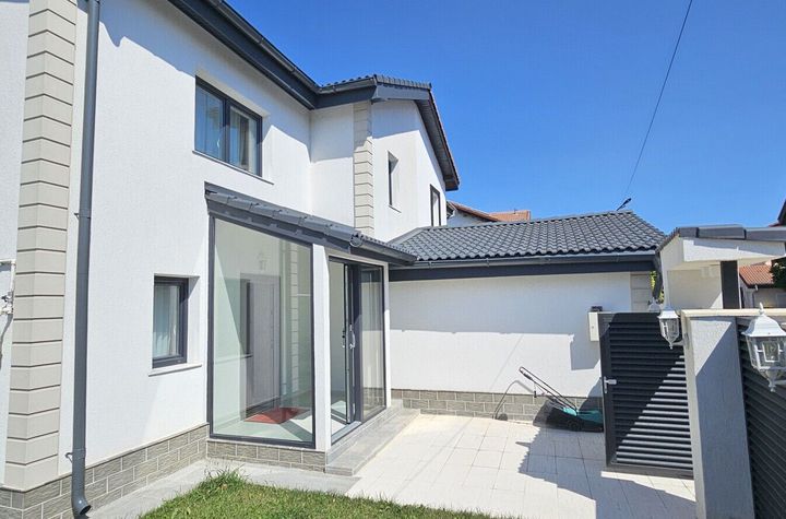 Baneasa Iancu Nicolae vila 4 camere de vanzare anunturi imobiliare Bucuresti