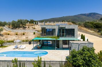Vilă 220 mp, teren 2000 mp — Skala Marion anunturi imobiliare Grecia