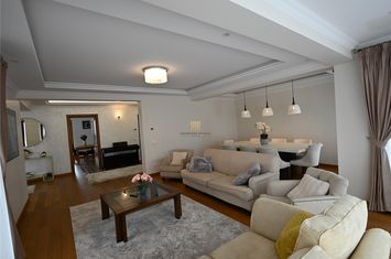 Casă - 7 camere de vanzare EXTERIOR NORD - Suceava anunturi imobiliare Suceava