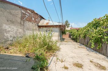 GIURGIULUI - BALOMIR, CASA DEMOLABILA 40 MP, LOT 200 MP! anunturi imobiliare Bucuresti