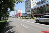 500 €, Spațiu comercial