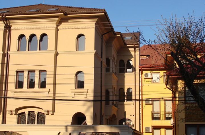 Vilă - 7 camere de vanzare KISELEFF - Bucuresti anunturi imobiliare Bucuresti