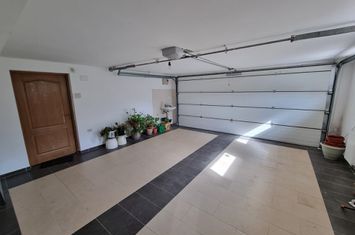 Vilă - 7 camere de vanzare ANDREI MURESANU - Cluj anunturi imobiliare Cluj