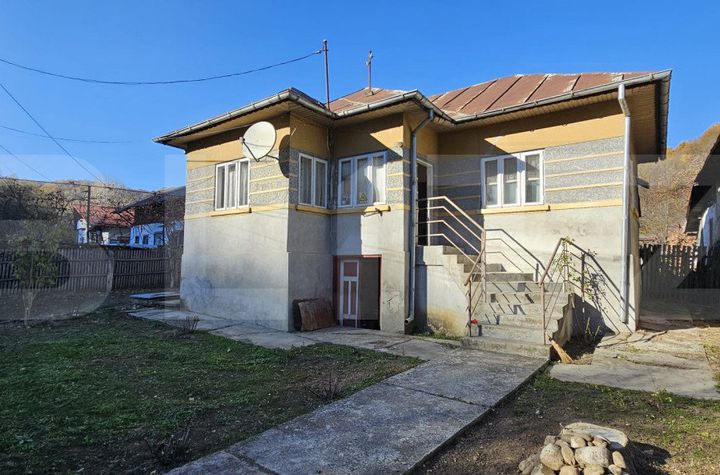 Casă - 2 camere de vanzare TARGOVISTE - Dambovita anunturi imobiliare Dambovita