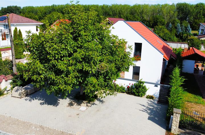Casă - 4 camere de vanzare MICRO 17 - Satu Mare anunturi imobiliare Satu Mare