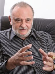 Dinu Patriciu oferă 51 mil. euro pentru preluarea integrală a fondului de investiţii Fabian România
